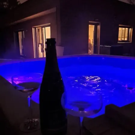 Maison En Bois Chaleureuse Avec Bain Nordique Linxe